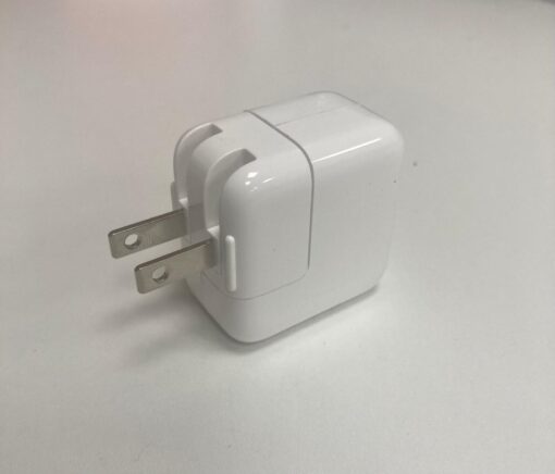 1 X BOX OF 84 UNITS OF APPLE 12W USB POWER ADAPTER (USA MAINS PLUG ATTACHMENT) *USA PLUGS*