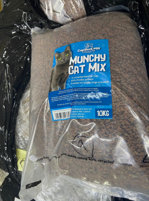 1 PALLET OF 19 X 10KG COPDOCK MILL MUNCHY CAT COMPLETE DRY CAT FOOD. BBE: 06/25